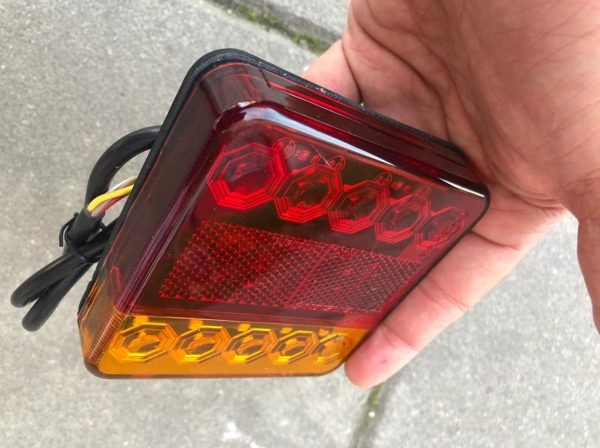 Štop Lampa Za Prikolicu LED Kocka E11