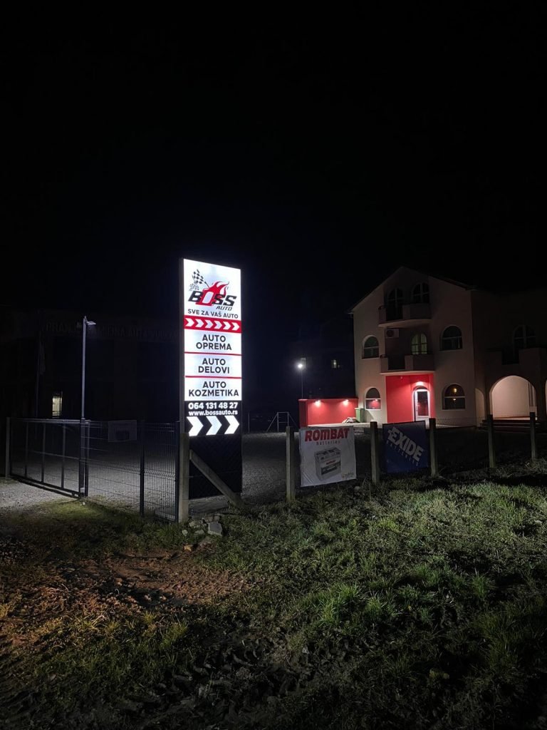 Boss Auto - Auto Oprema i Auto Kozmetika - Nova Radnja u Futogu - Ratkapne, Patosnice, Akumulatori, LED Sijalice, Krovni Koferi, Nosači.