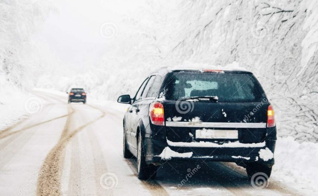 Vožnja Automobila - Zimski Period - Sneg